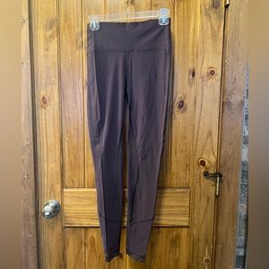 Womens lululemon leggings with detail on side stitches purple size 4